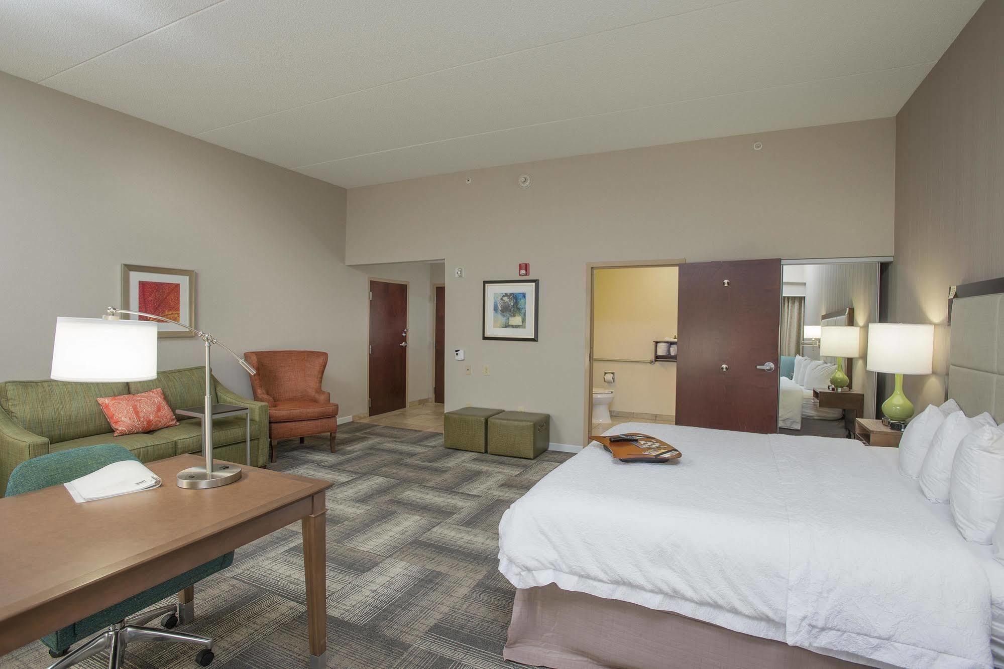 Hampton Inn & Suites Cincinnati-Union Centre West Chester Dış mekan fotoğraf